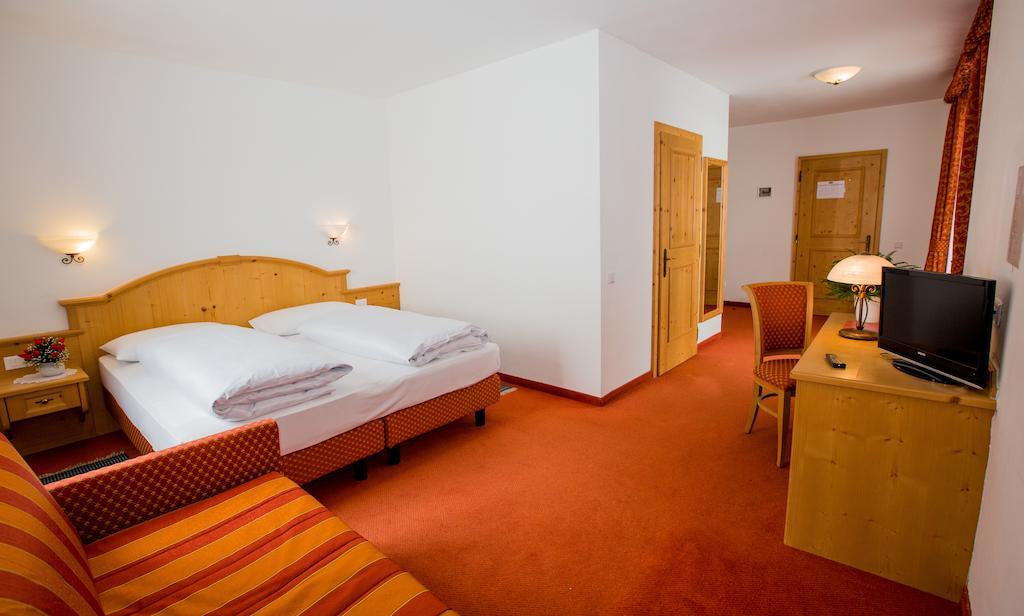 Hotel Restaurant Schaurhof Vipiteno Eksteriør billede